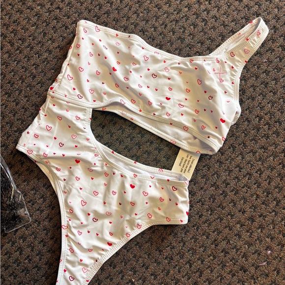 Boutine LA One Piece Swimsuit - Picture 2 of 5